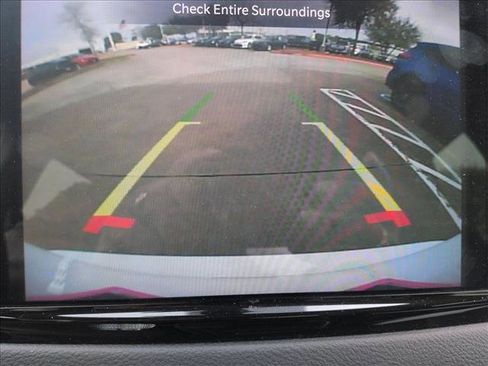 Used 2023 Chrysler Pacifica Touring-L FWD image 12