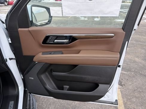 New 2026 Chevrolet Tahoe High Country w/ Sun And Tow Package image 34