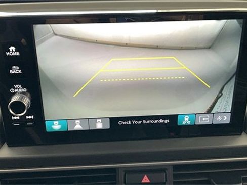 New 2025 Honda Pilot EX-L image 5