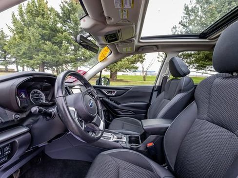 Used 2020 Subaru Forester Premium AWD/4WD image 12