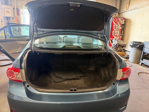 Used 2012 Toyota Corolla LE FWD image 18