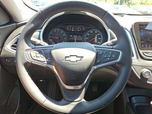 Used 2023 Chevrolet Malibu RS FWD image 18