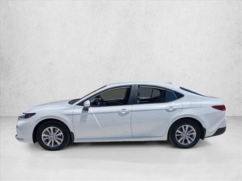 Used 2025 Toyota Camry LE w/ Convenience Package AWD/4WD image 8