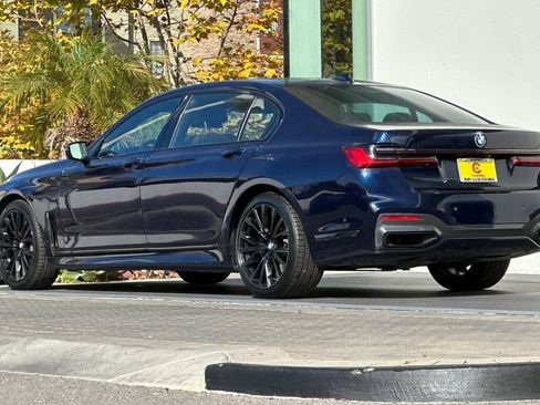 Used 2020 BMW 740i w/ M Sport Package RWD image 5