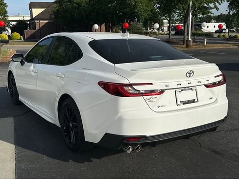 Used 2026 Toyota Camry SE FWD image 5
