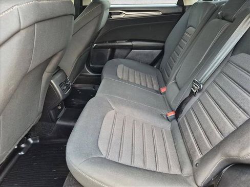 Used 2020 Ford Fusion SE AWD/4WD image 18