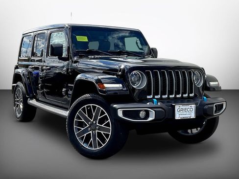 Used 2023 Jeep Wrangler Unlimited Sahara w/ Cold Weather Group AWD/4WD image 1