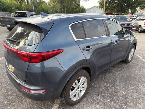 Used 2018 Kia Sportage LX w/ LX Popular Package FWD image 3