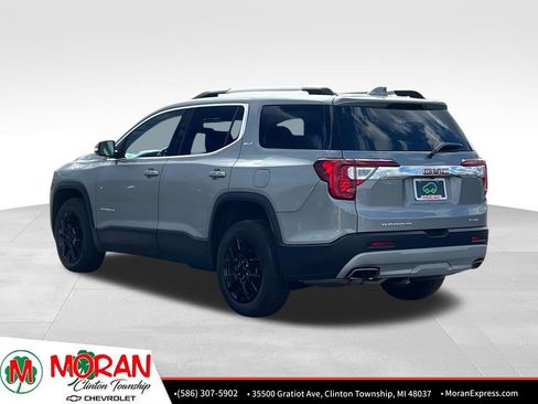 Used 2023 GMC Acadia SLT image 4