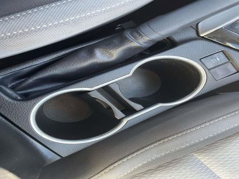 Used 2018 Toyota Corolla L image 24