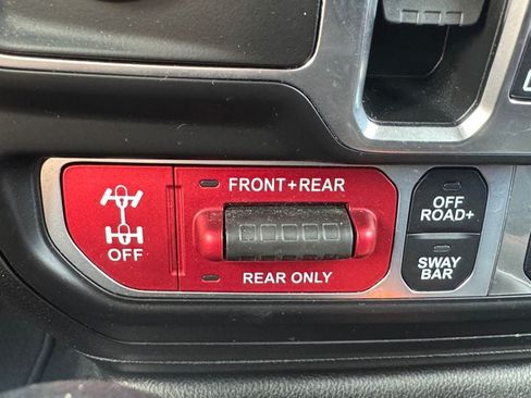 Used 2023 Jeep Wrangler Unlimited Rubicon w/ Cold Weather Group AWD/4WD image 25