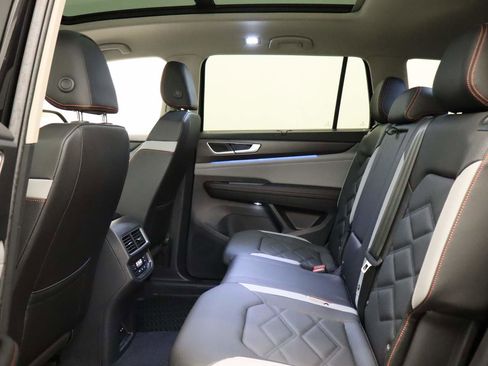New 2026 Volkswagen Atlas Peak Edition AWD/4WD image 15