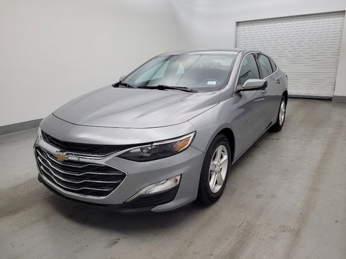 Used 2023 Chevrolet Malibu LS w/ Driver Confidence Package FWD image 2
