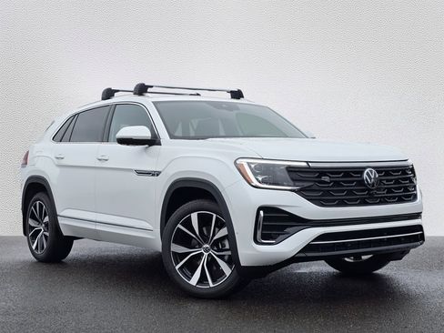 New 2026 Volkswagen Atlas Cross Sport SEL Premium R-Line AWD/4WD image 1