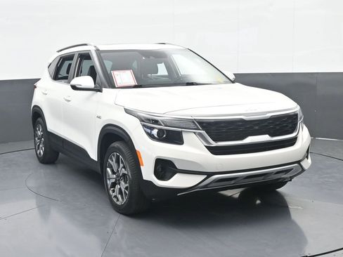 Used 2023 Kia Seltos EX image 9