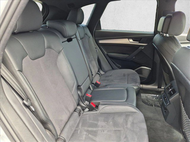 Used 2023 Audi Q5 e Premium Plus w/ Premium Plus Package AWD/4WD image 19