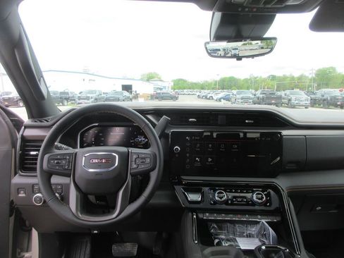 New 2026 GMC Sierra 2500 AT4 w/ AT4 Premium Plus Package AWD/4WD image 17