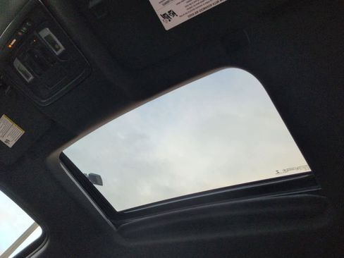 Used 2022 Chevrolet Silverado 1500 High Country image 20