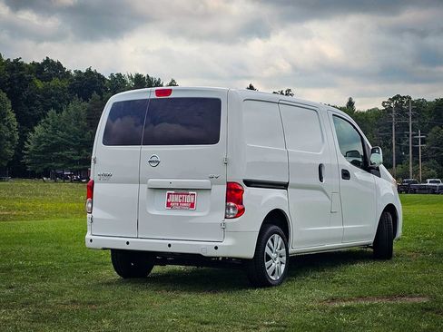 Used 2021 Nissan NV200 SV w/ Back Door Glass Package FWD image 3