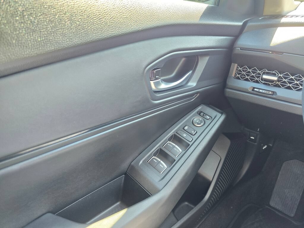 Used 2025 Honda Accord SE image 31