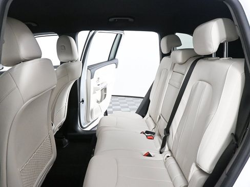 Certified 2025 Mercedes-Benz GLB 250 image 19