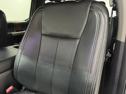 Used 2019 Ford F150 Lariat w/ FX4 Off-Road Package image 33