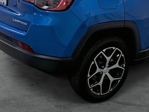 Used 2024 Jeep Compass Limited AWD/4WD image 12