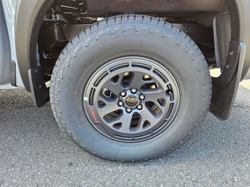 New 2026 Nissan Frontier PRO-4X w/ Tow Package AWD/4WD image 9