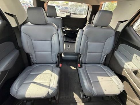 Used 2019 Chevrolet Traverse LT w/ LPO, Blackout Package AWD/4WD image 17
