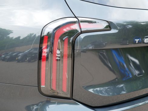 Certified 2024 Kia Telluride SX Prestige AWD/4WD image 17