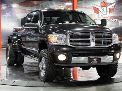 Used 2006 Dodge Ram 3500 Truck Laramie w/ Protection Group AWD/4WD image 31
