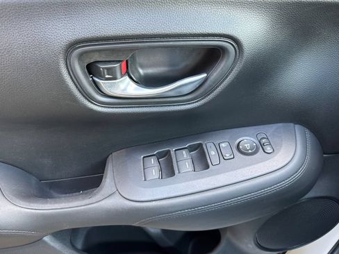 Certified 2024 Honda HR-V LX image 15