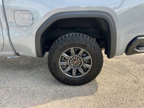 Used 2025 GMC Sierra 1500 AT4X AWD/4WD image 22