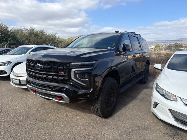 Used 2025 Chevrolet Suburban Z71 w/ Z71 Off-Road Package AWD/4WD image 1