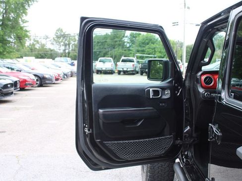 Used 2018 Jeep Wrangler Unlimited Rubicon AWD/4WD image 13