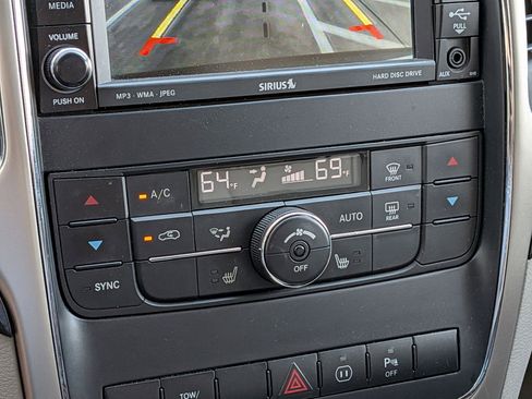 Used 2011 Jeep Grand Cherokee Laredo AWD/4WD image 22