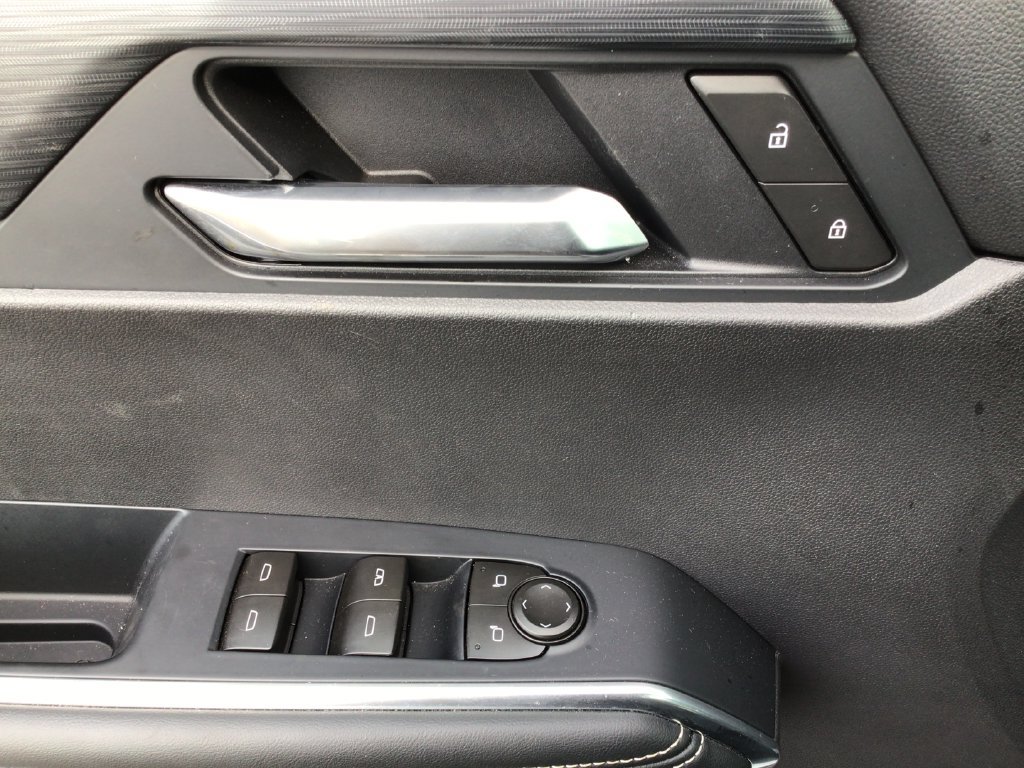 Used 2026 GMC Acadia Elevation w/ Elevation Premium Package FWD image 23