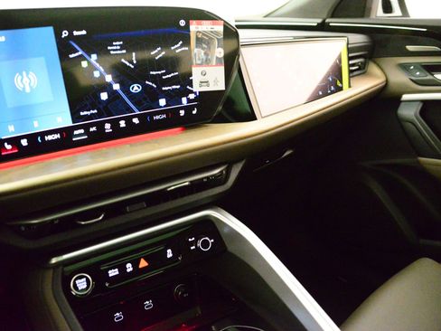 New 2025 Audi Q5 Prestige image 26