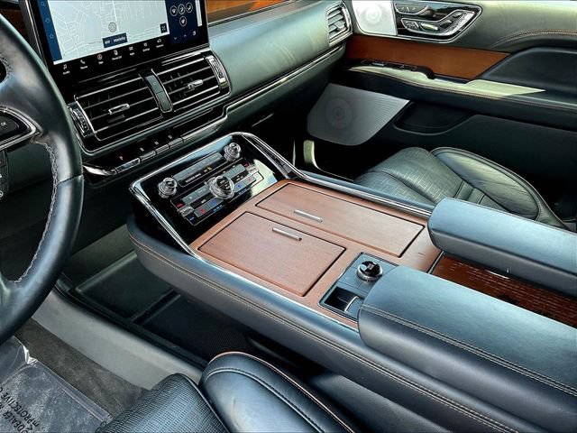 Used 2024 Lincoln Navigator L Black Label AWD/4WD image 18