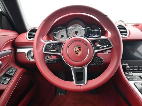 Used 2025 Porsche 718 Cayman RWD image 11
