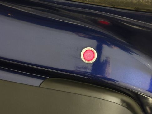 Used 2022 Tesla Model X image 27