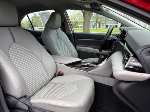 Used 2021 Toyota Camry SE image 23