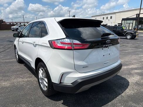 Used 2023 Ford Edge SEL w/ Convenience Package AWD/4WD image 3