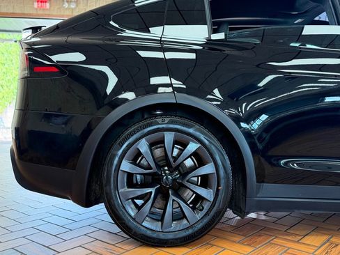 Used 2023 Tesla Model X AWD/4WD image 28
