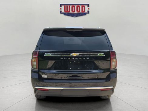 Used 2024 Chevrolet Suburban LT AWD/4WD image 3