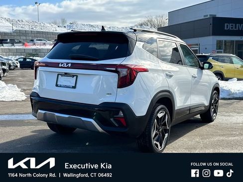 Used 2024 Kia Seltos SX AWD/4WD image 2