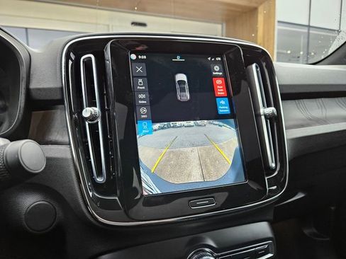 Certified 2023 Volvo C40 P8 Recharge Ultimate w/ Protection Package Premier image 26