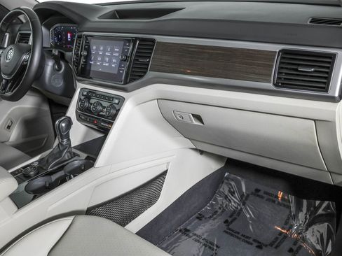 Used 2019 Volkswagen Atlas SEL image 47