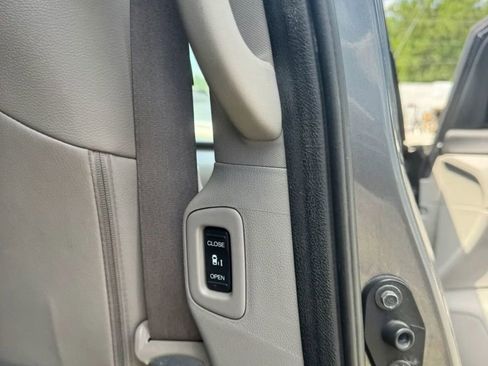 Used 2012 Honda Odyssey Touring image 16
