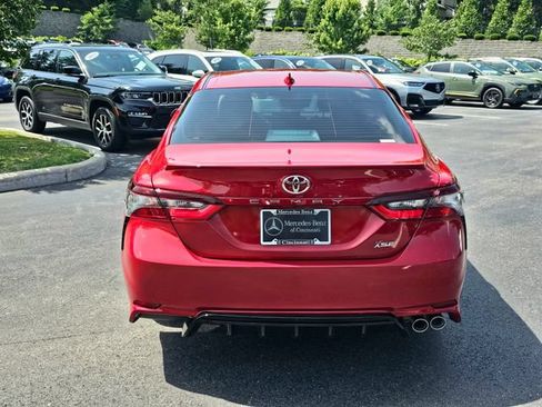 Used 2024 Toyota Camry SE FWD image 9